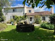 Maison 11 pièces 372 m²