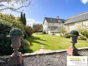 Maison 11 pièces 375 m²