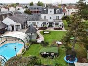 Maison 11 pièces 390 m²