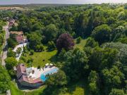 Maison 11 pièces 394 m²