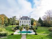 Maison 11 pièces 400 m²