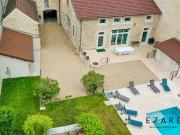 Maison 11 pièces 334 m²