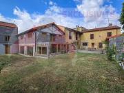 Maison 11 pièces 450 m²