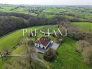 Maison 11 pièces 488 m²