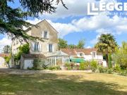 Maison 11 pièces avec dépendance et piscine à vendre à...