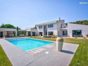 Maison 12 pièces 275 m²