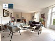 Maison 12 pièces 300 m²