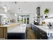 Maison 12 pièces 435 m²