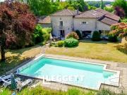 Maison 12 pièces 365 m²