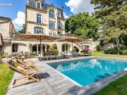 Maison 12 pièces 396 m²