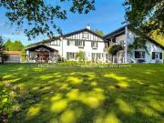 Maison 12 pièces 460 m²