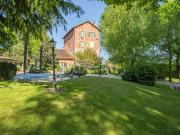 Maison 12 pièces 470 m²