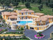 Maison 12 pièces 700 m²