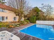 Maison 13 pièces 236 m²