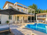 Maison 13 pièces 256 m²