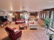 Maison 13 pièces 263 m²