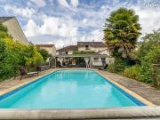 Maison 13 pièces 356 m²
