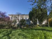 Maison 13 pièces 336 m²