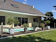 Maison avec piscine et jardin