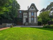 Maison 15 pièces 300 m²