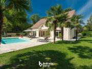 Maison 15 pièces 383 m²