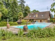 Maison 15 pièces 395 m²