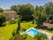 Maison 16 pièces 450 m²