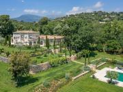 Maison 18 pièces 690 m²