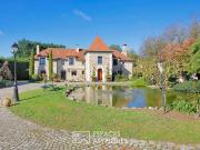 Maison 20 pièces 1 350 m²