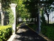 Maison 20 pièces 838 m²