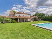 Maison avec piscine et jardin