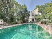 Maison 22 pièces 363 m²