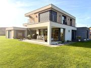 Maison contemporaine avec jardin