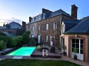 Maison 258 m2 Montfort sur Meu