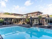 Maison avec piscine et terrasse