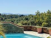 Maison avec piscine en bord de mer