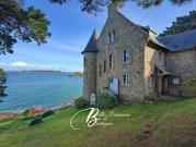 Maison en bord de mer avec jardin