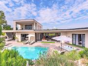 Maison, 285 m² 8 pièces, en location à Saint Clement De... Maison, 285 m² 8 pièces, en location à Saint Clement De...