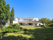 Maison avec piscine et jardin