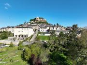 Maison 40 pièces 1 300 m²