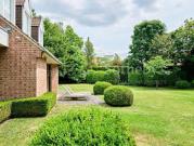 Maison contemporaine avec jardin