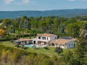 Maison avec jardin et terrasse