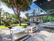 Maison, 450 m² 6 pièces, en location à Sete 12 000 € par...