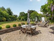 Maison contemporaine avec jardin