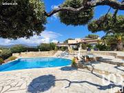 Maison 4 pièces 196 m²