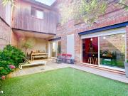 Maison 4 pièces 318 m²