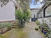 Maison 7 pièces 332 m²