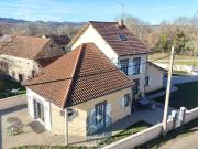 Maison 4 pièces avec terrasse, jardin, et garages 150m²...