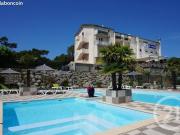 Maison 50 pièces 1 500 m²