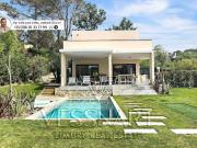 Maison avec piscine et jardin